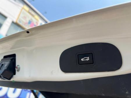 Outlander 2.0L Premium (Bảng đặc biệt - Speccial Edition)1783731834477_9101278399305042429_g2083180601853021531_b5c99d1e2de470576cc2a6c4ad4e7c1b